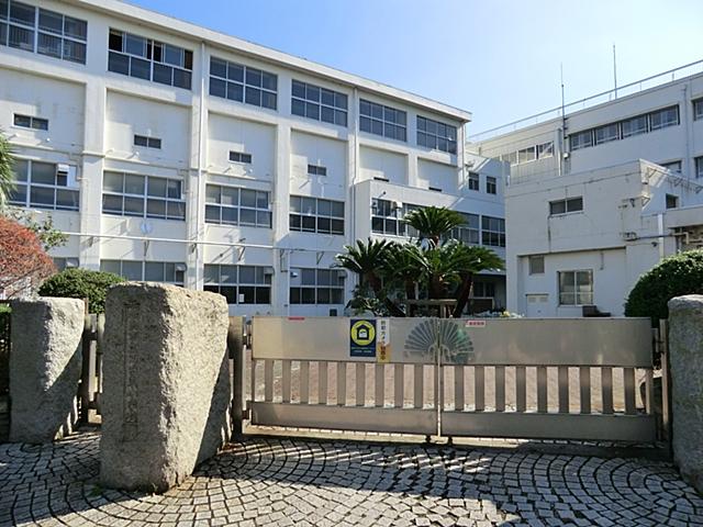 Primary school. Takatahigashi until elementary school 70m