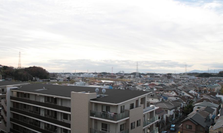 View photos from the dwelling unit. View from the site (December 2013) Shooting