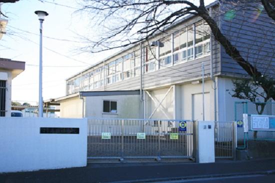 Primary school. 1000m to Yokohama Municipal Takada elementary school