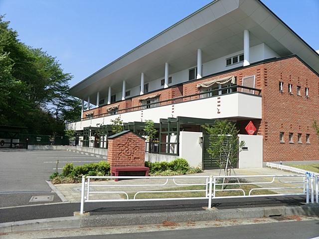 kindergarten ・ Nursery. Marma Shinohara until the nursery 483m