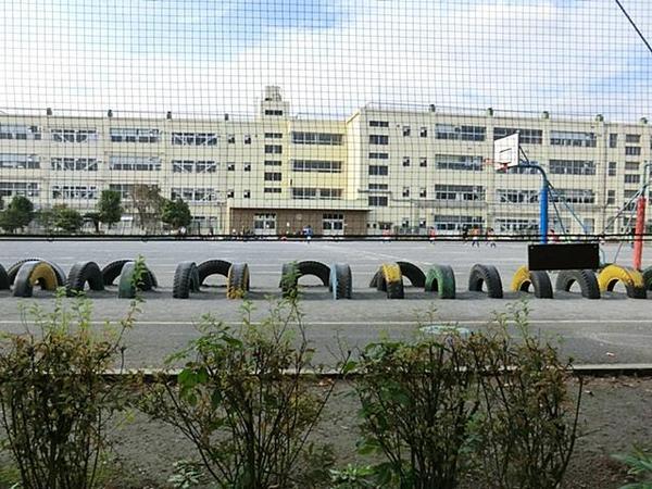 Primary school. 844m to Yokohama Municipal Futoo Elementary School