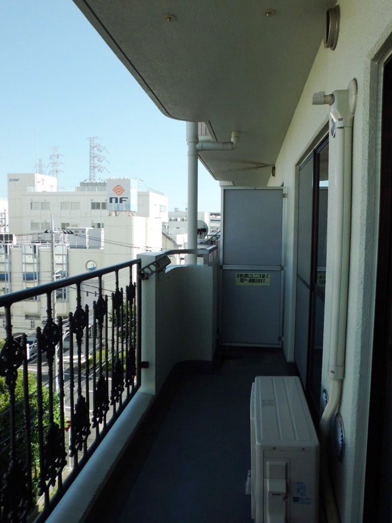 Balcony.  ※ It will be in the photo of another in Room