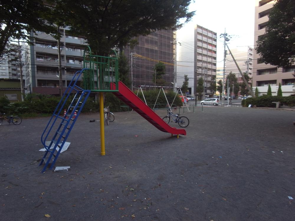 park. 20m to Shin-Yokohama first park