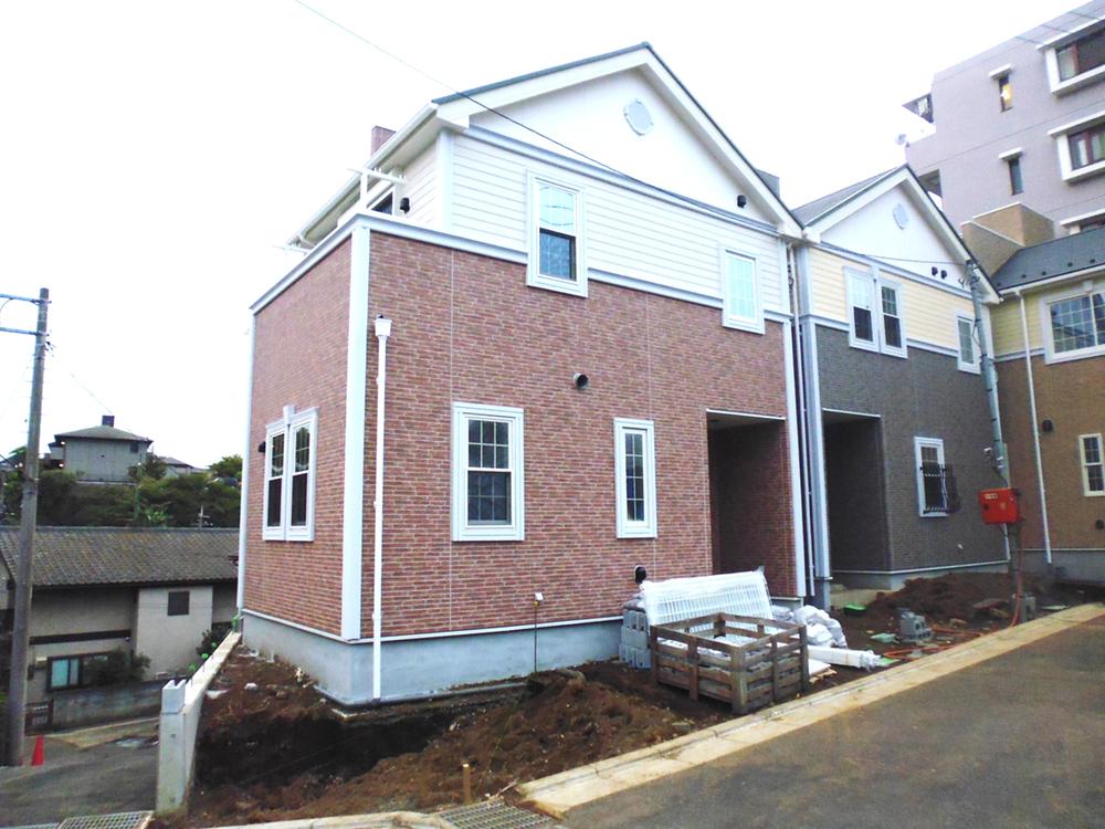 Local appearance photo. Stylish appearance. (A Building)