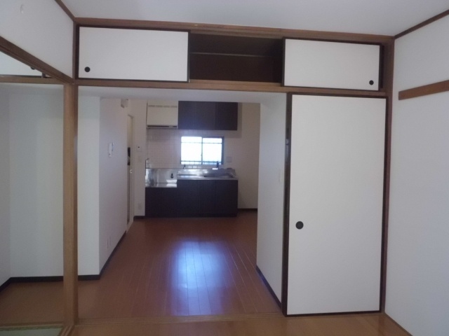 Other. You can use widely if Tsunagere all of the room