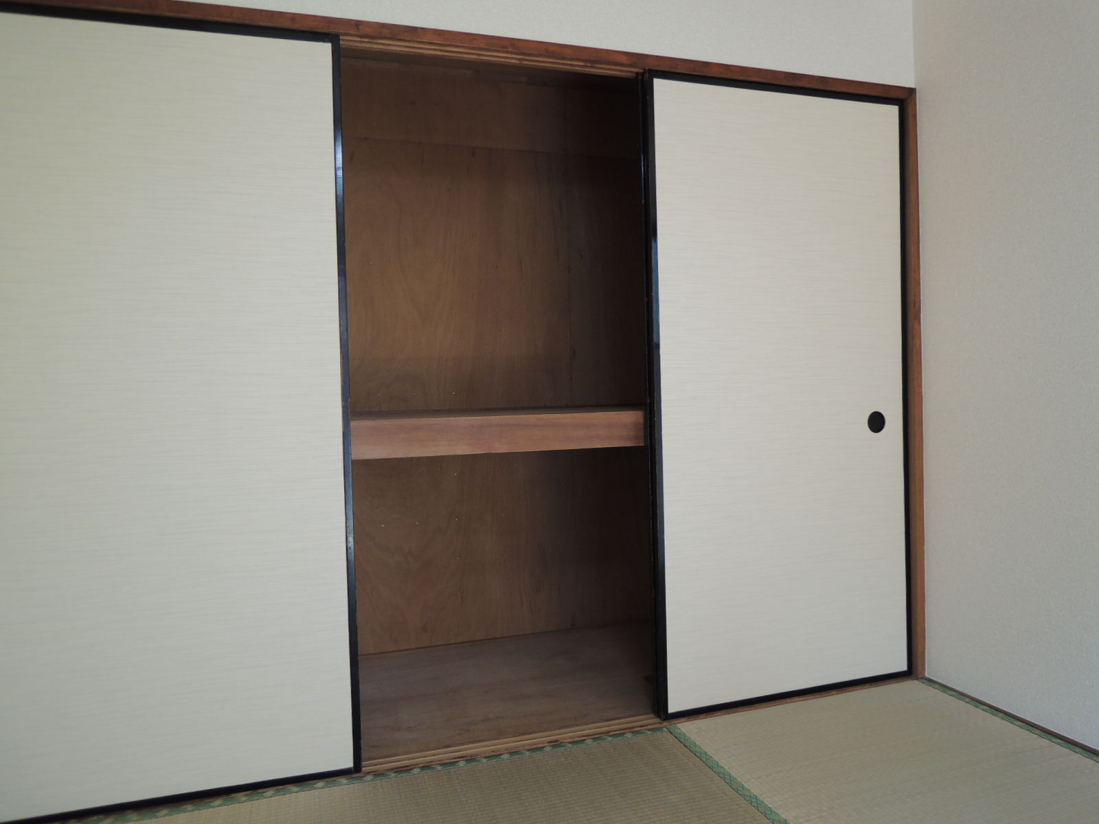 Receipt. Japanese-style room: closet