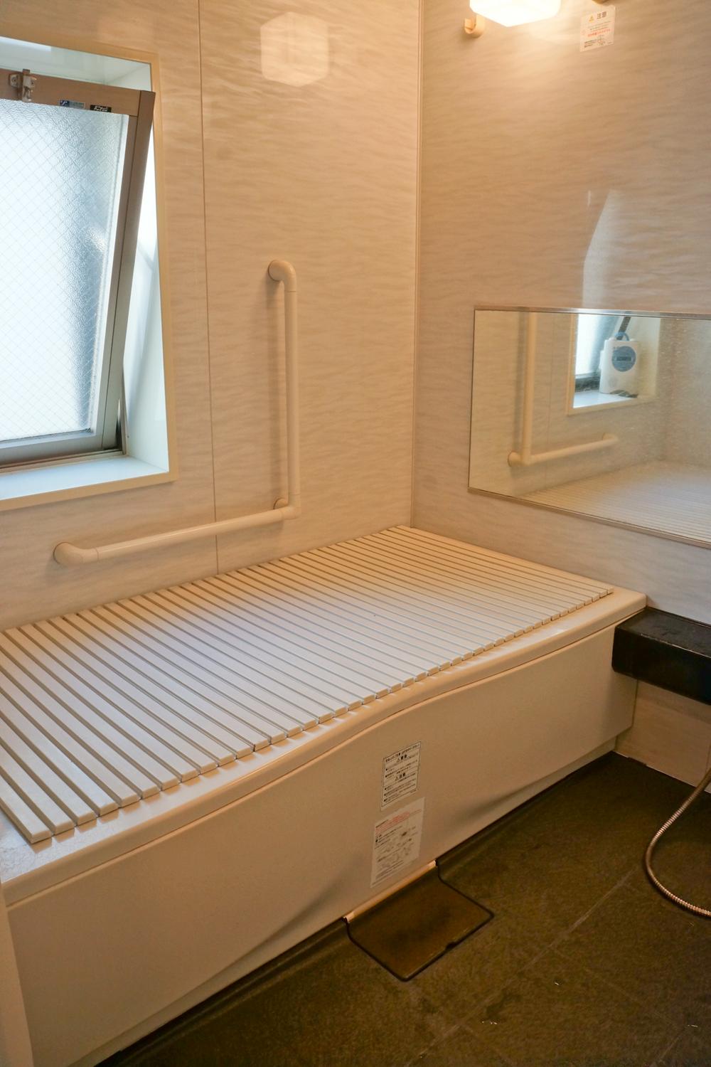 Bathroom. Indoor (11 May 2012) shooting