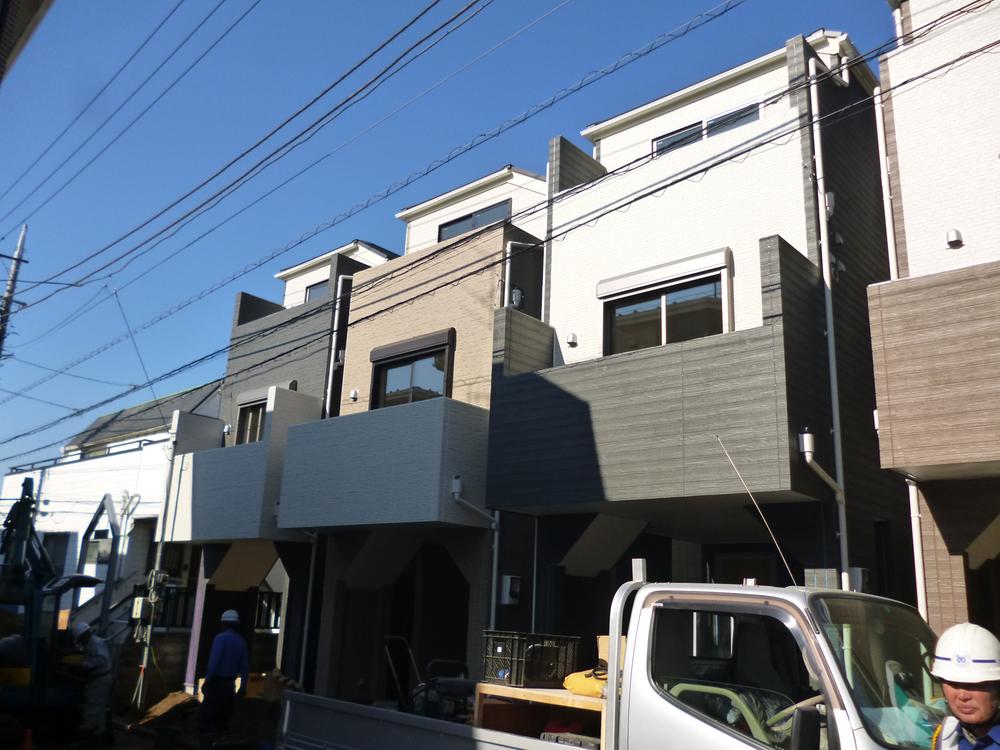 Local appearance photo. Local (12 May 2013) Shooting