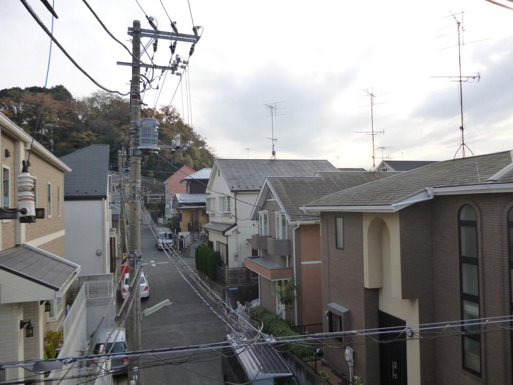 View photos from the dwelling unit. View from the site (December 2013) Shooting
