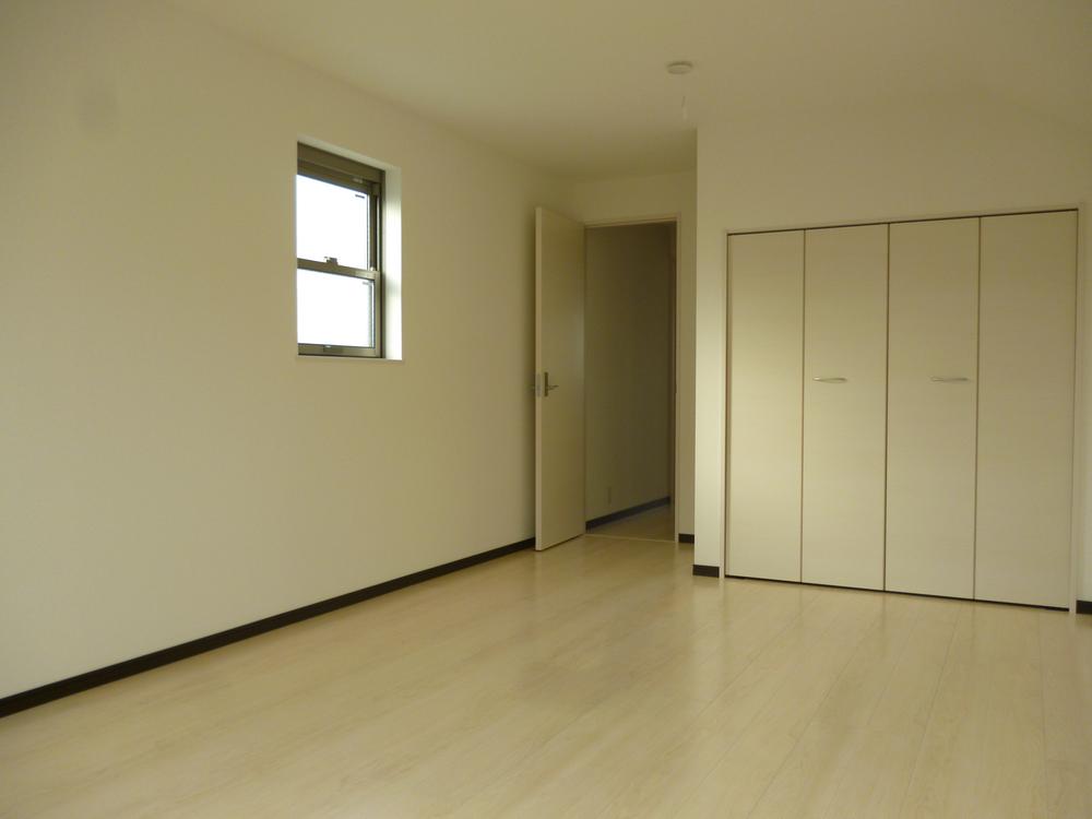 Non-living room. Indoor (12 May 2013) Shooting