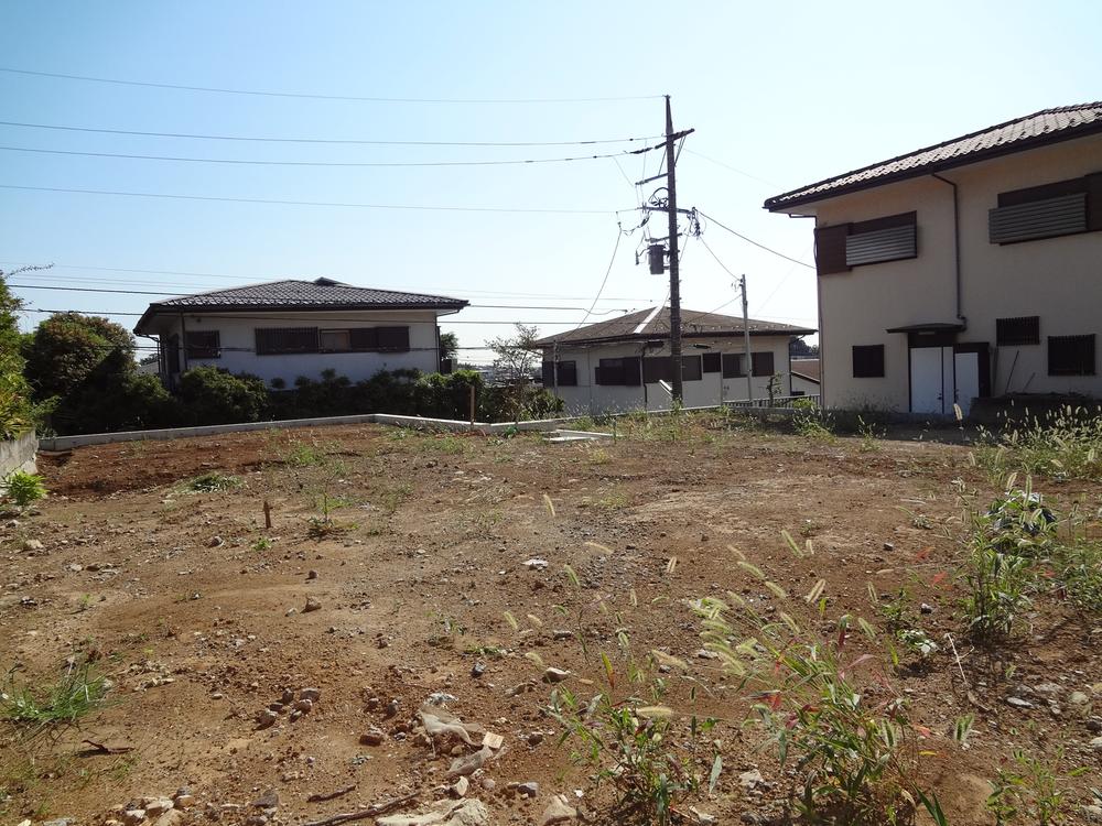 Local appearance photo. Good views per hill! Local (10 May 2013) Shooting