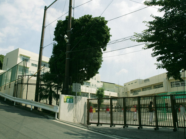Surrounding environment. Yagami elementary school (about 350m / A 5-minute walk)