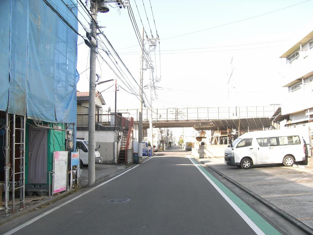 Local photos, including front road. Local (11 May 2013) Shooting