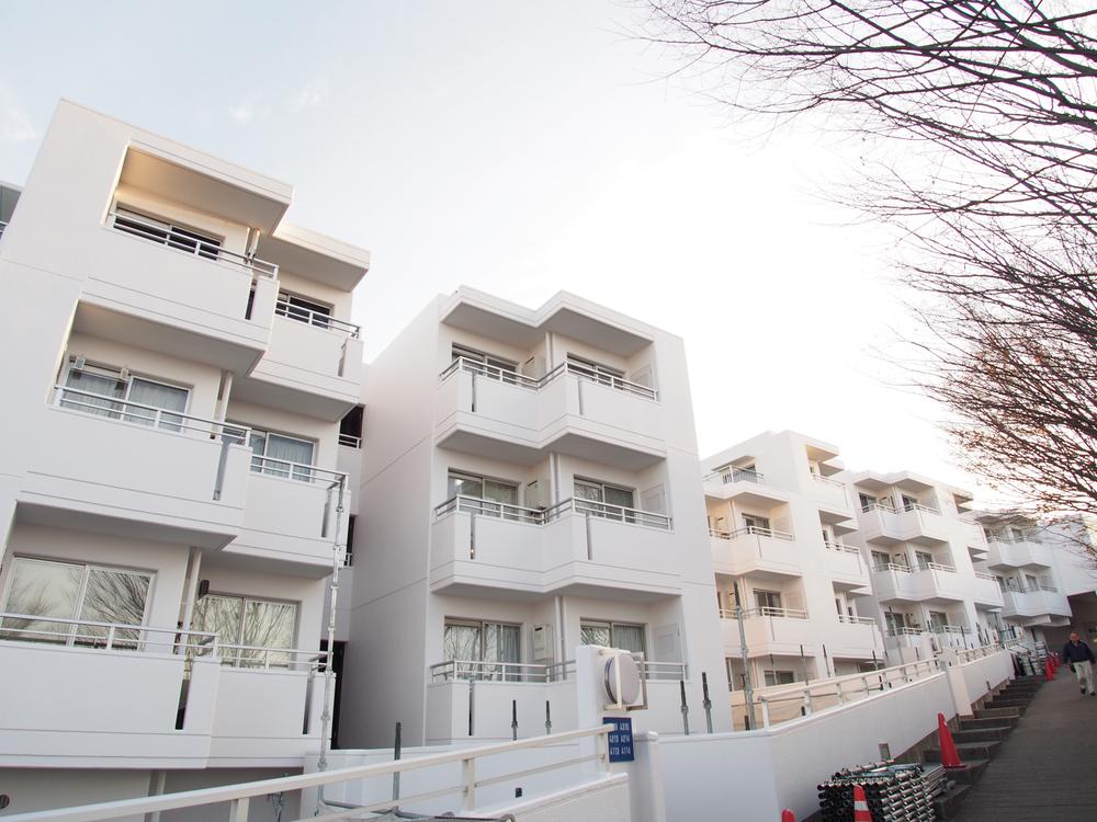 Local appearance photo. Local (12 May 2013) Shooting