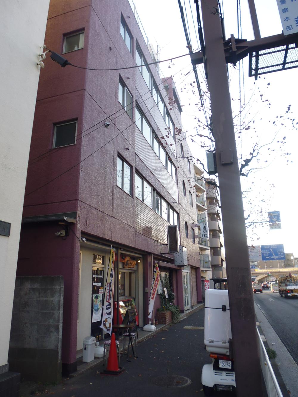 Local appearance photo. Local shooting