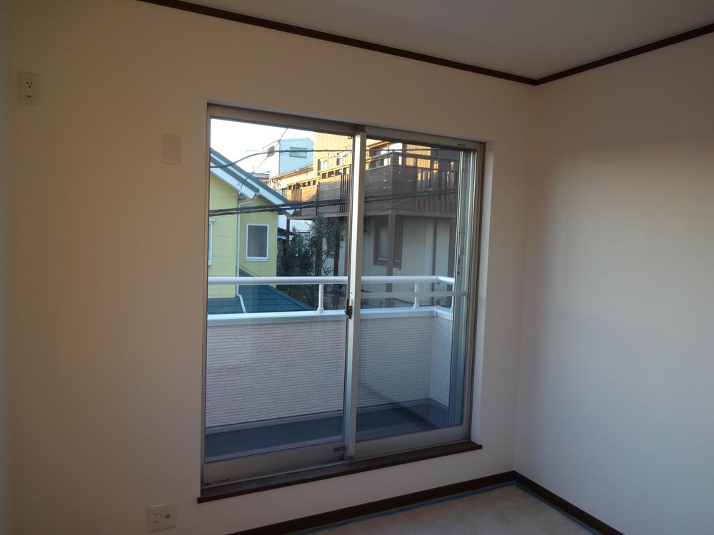 Non-living room. Indoor (11 May 2013) Shooting