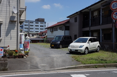 Parking lot. On-site parking complete (12,000 yen per month)