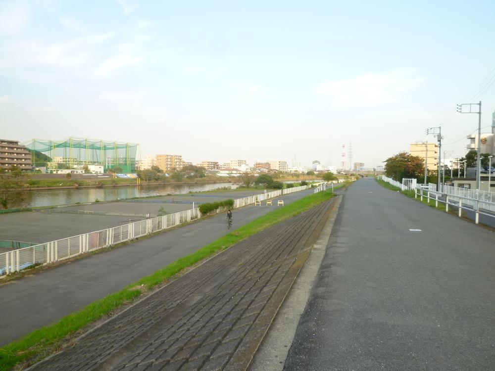 Other Environmental Photo. Tsurumi River flowing along the property is not in place is the road, Walking and jogging ・ Is the perfect environment for cycling.