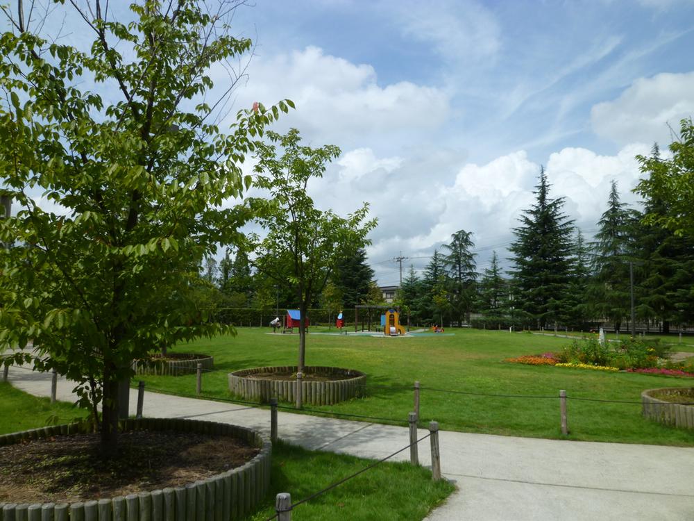 Other common areas. Park felt the four seasons, which spread to the north site