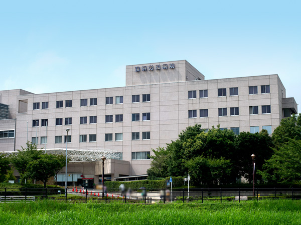 Surrounding environment. Yokohama Rosai Hospital (11 mins / About 870m)