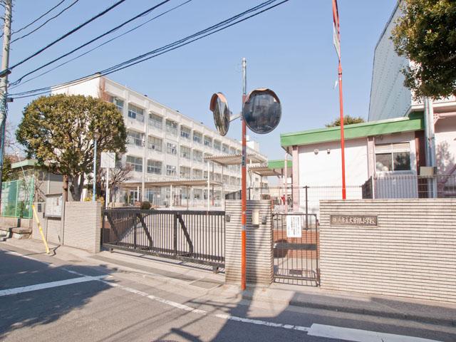 Primary school. 500m to Yokohamashiritsudai Sone elementary school