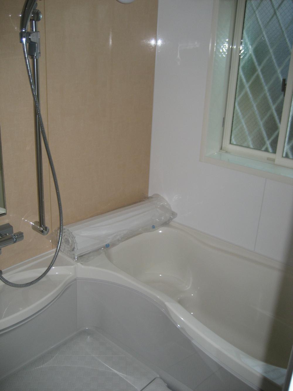 Bathroom. Indoor (12 May 2013) Shooting