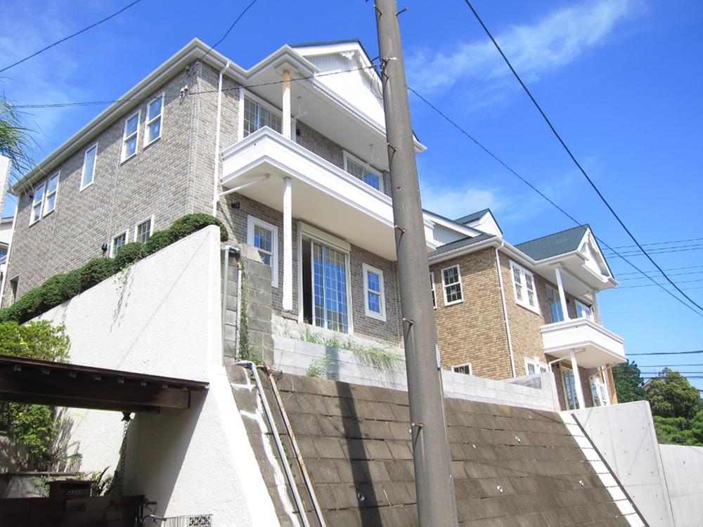 Local photos, including front road. Local (August 2013) Shooting