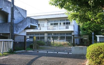 Primary school. 586m to Yokohama Municipal Shin'yoshida Elementary School