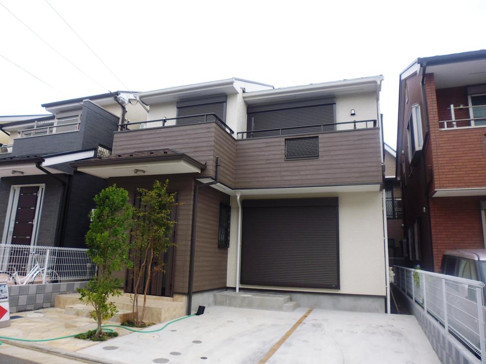 Local appearance photo. Local shooting