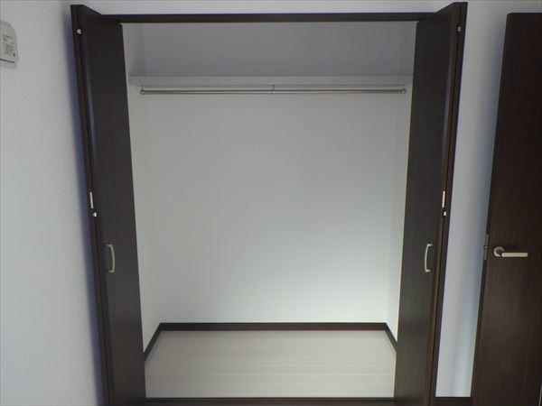 Receipt. Western-style housing