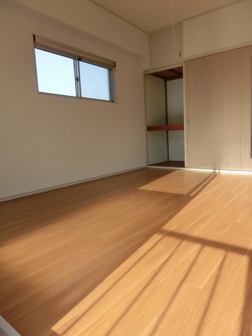 Living and room. There is housed in each Western-style