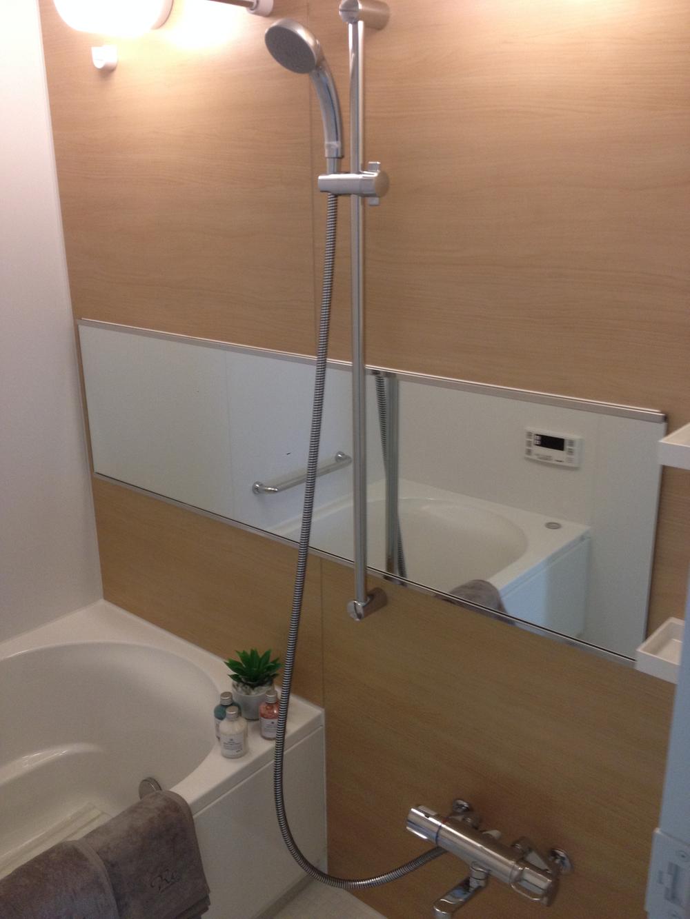 Bathroom. Indoor (12 May 2013) Shooting