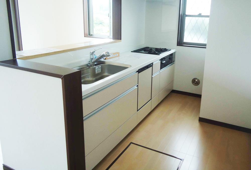 Same specifications photo (kitchen)