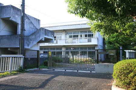 Primary school. 603m to Yokohama Municipal Shin'yoshida Elementary School