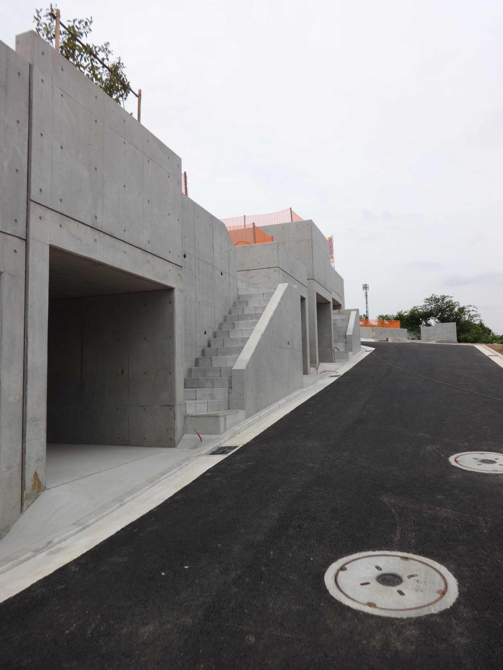 Local photos, including front road. Local (07 May 2013) Shooting