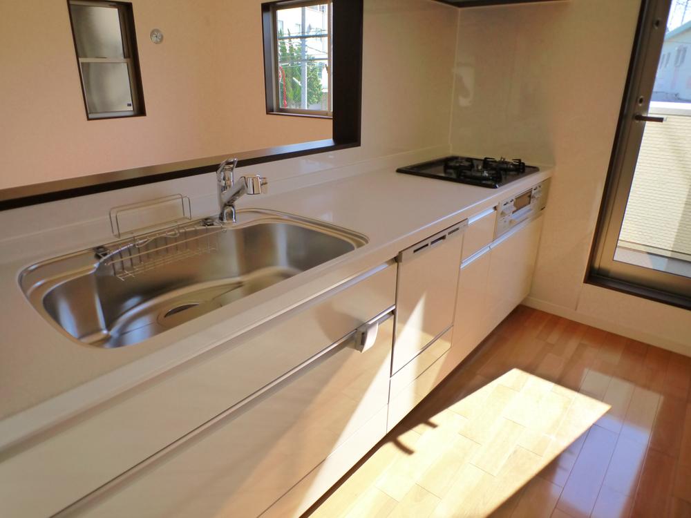 Same specifications photo (kitchen). Example of construction (sold, housing)