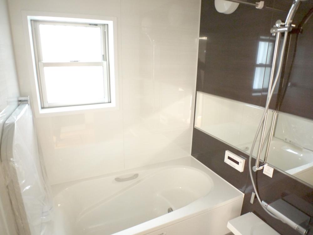 Same specifications photo (bathroom). Example of construction (sold, housing)
