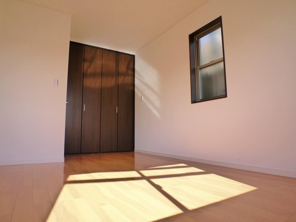 Same specifications photos (Other introspection). Example of construction (sold, housing)