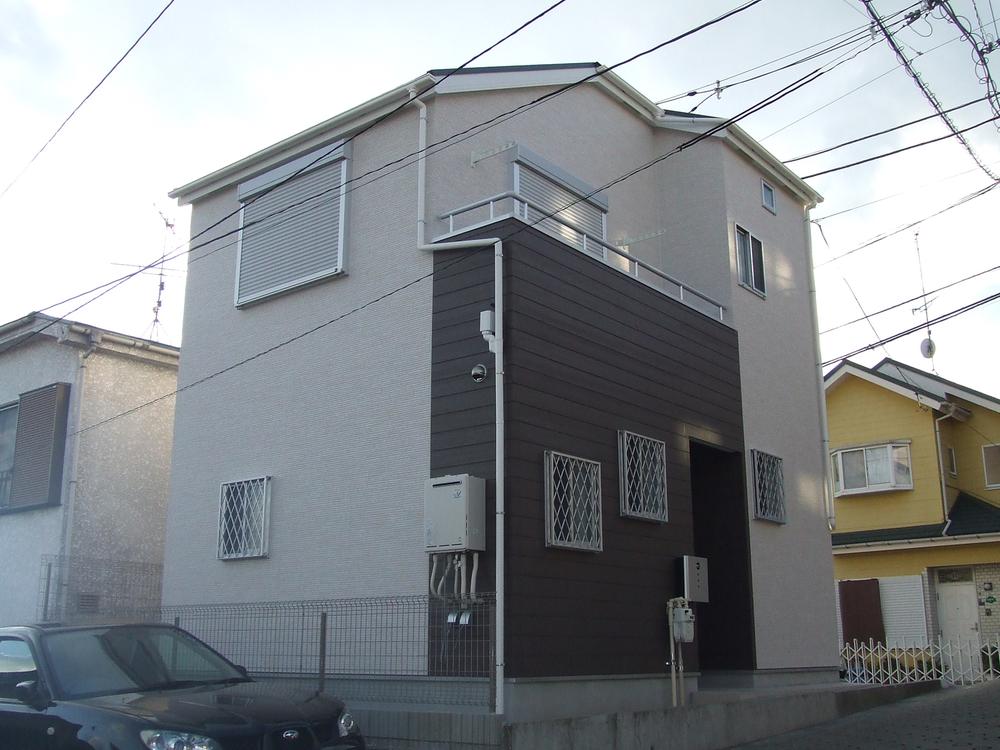 Local appearance photo. Local (12 May 2013) Shooting