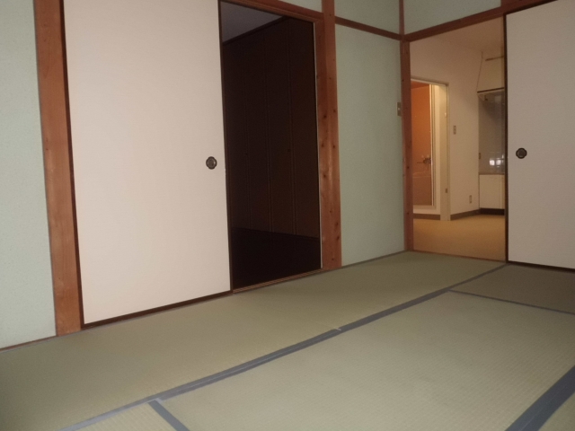 Living and room. It is relaxing Japanese-style room