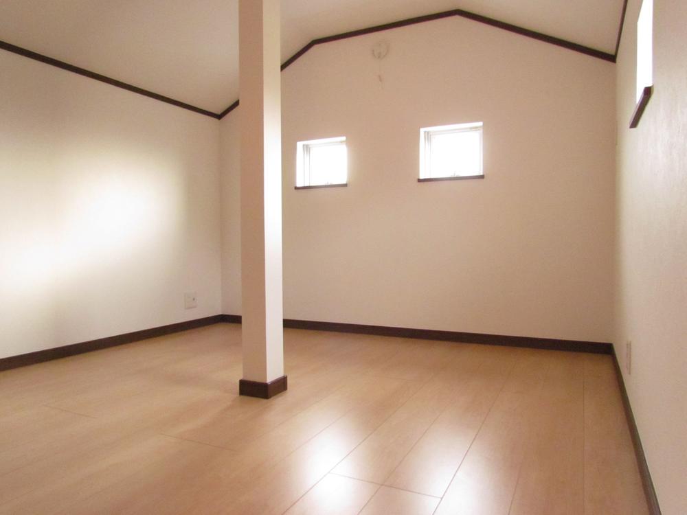 Receipt. Large attic storage