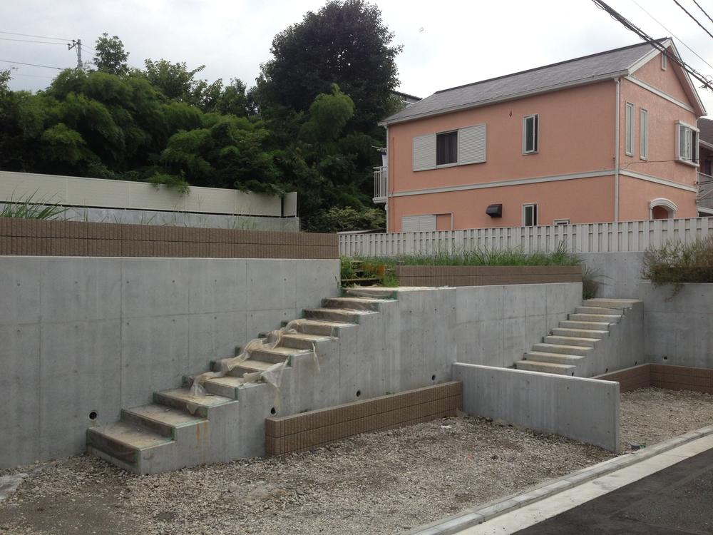 Local appearance photo. Local shooting