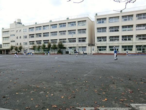 Primary school. 365m to Yokohama Municipal Morooka Elementary School