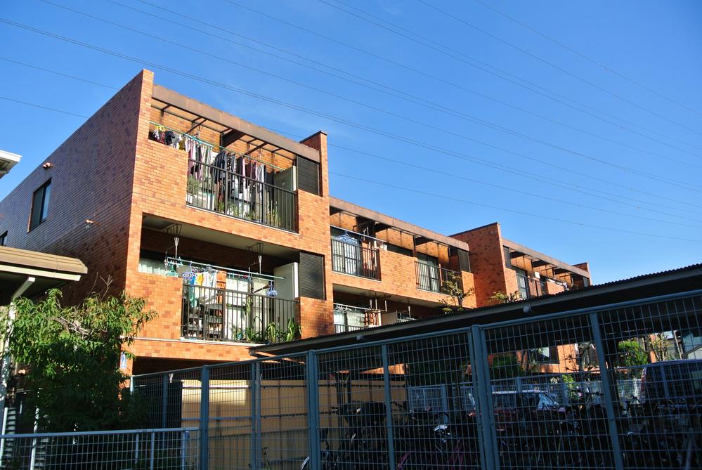 Local appearance photo. Local (12 May 2013) Shooting