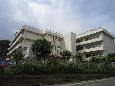 Junior high school. 839m to Yokohama Municipal neoptile junior high school