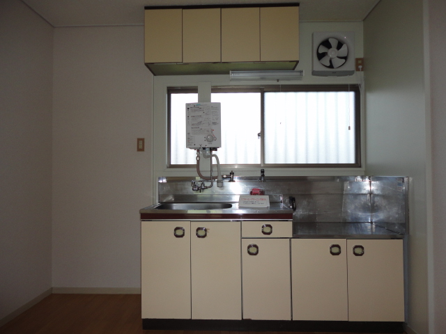 Kitchen.  ※ It is a photograph of the other rooms.