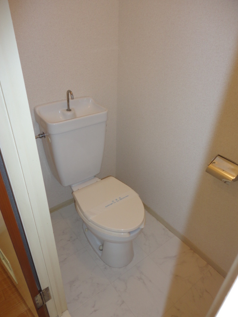 Toilet.  ※ It is a photograph of the other rooms.