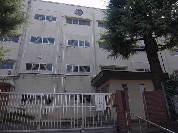 Junior high school. 614m to Yokohama Municipal Shirosato Junior High School