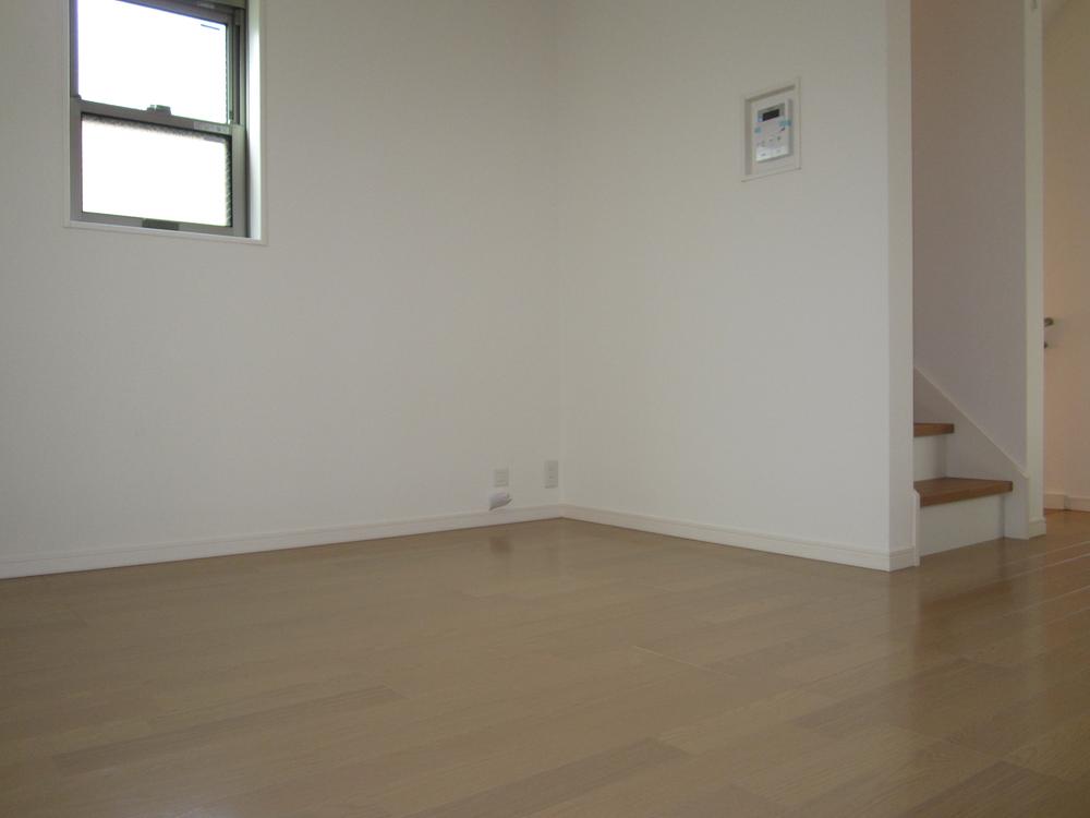 Same specifications photos (living). ( Building) same specification