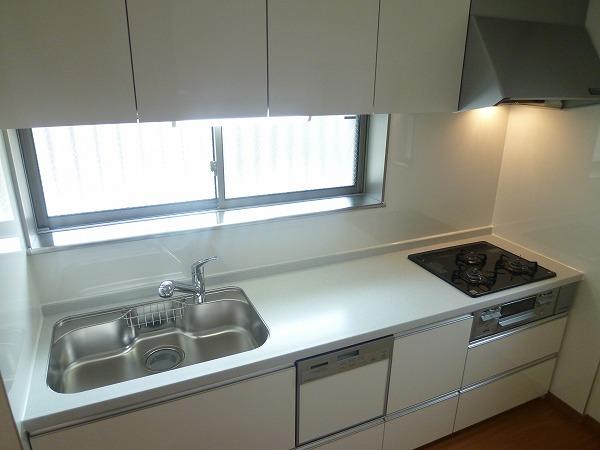 Kitchen. August 2012 shooting